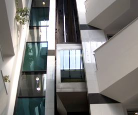 FACHADAS ZAREN - COLOCACIÓN ASCENSORES